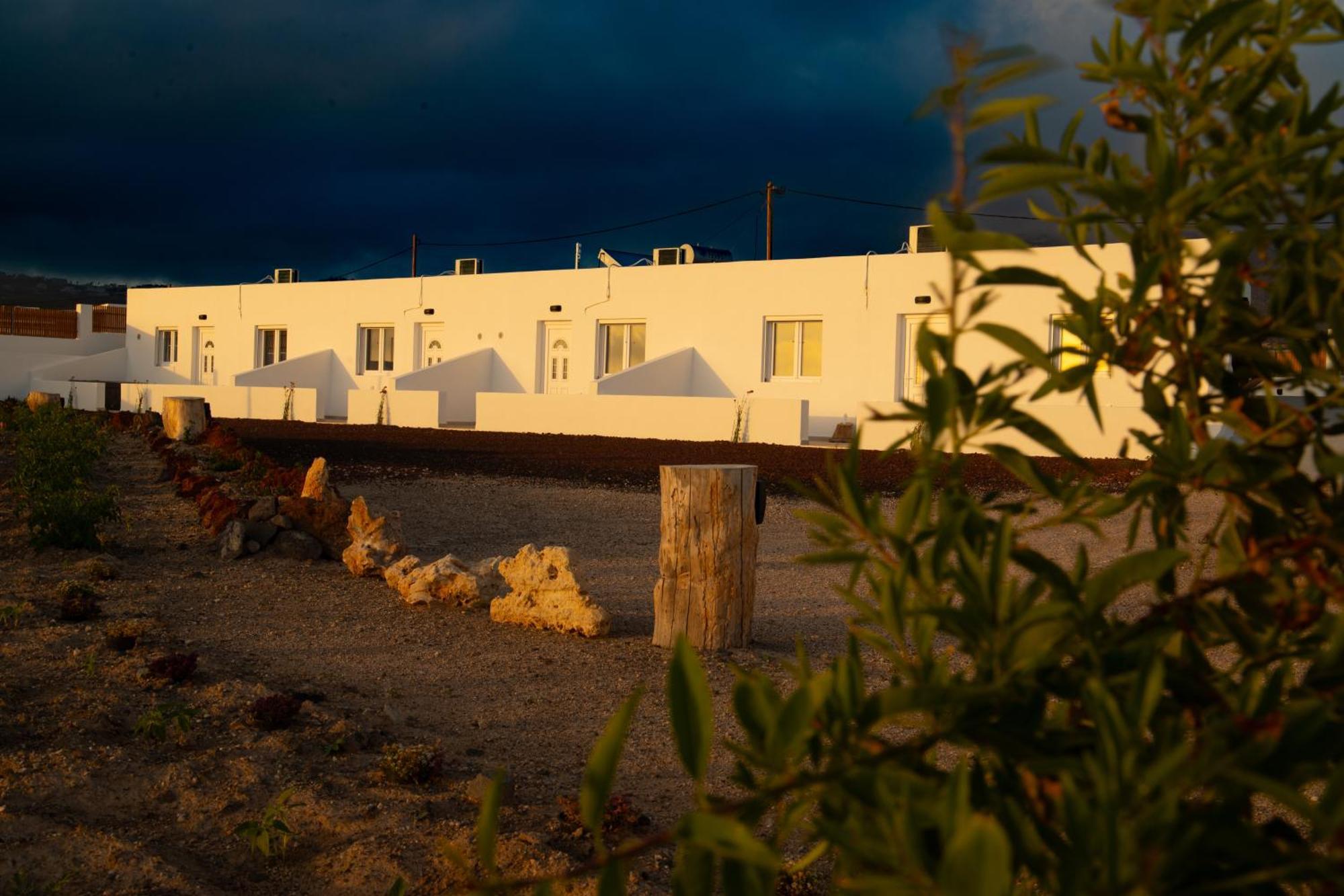 Calma Eco Houses Sunset View Emporio  Экстерьер фото